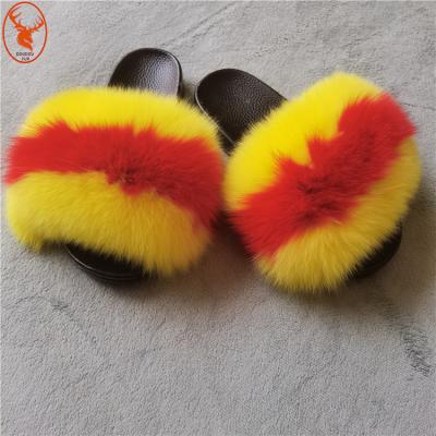 China 2021 New Design Customized Logo Anti-slippery Women Smudge Fur Slippers With Mink Fur for sale