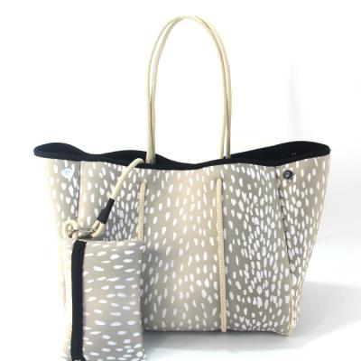 China Fashion Leopard Print Neoprene Beach Waterproof Casual Tote Bag For Sale for sale