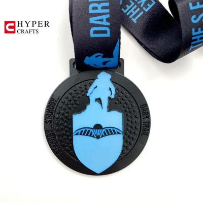 China Luminous Europe Zinc Alloy Metal For Running In The Night Custom Medal With Lanyard for sale