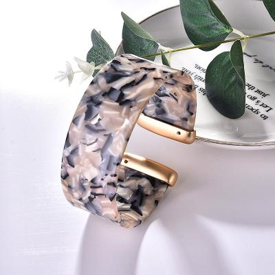 China 2022 High Quality Classic Resin Bracelets Thick Resin Slap Bracelet Bangles For Women Jewelry for sale