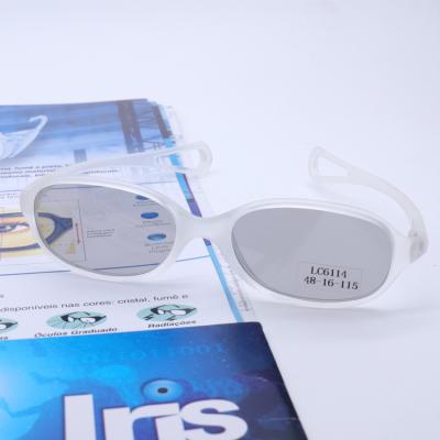 China Fashion sunglasses children's sunglasses light up ultra anti UV outdoor sports sunglasses 10 pairs low inventory, can be customized for sale