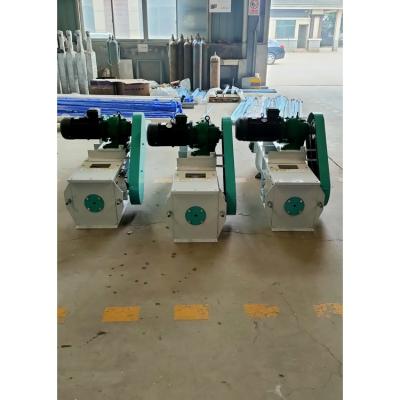 China Scraper Conveyor Bulk Material Heat Resistant Feeding Machine Industrial Mining Scraper Belt Conveyor With Baffle for sale