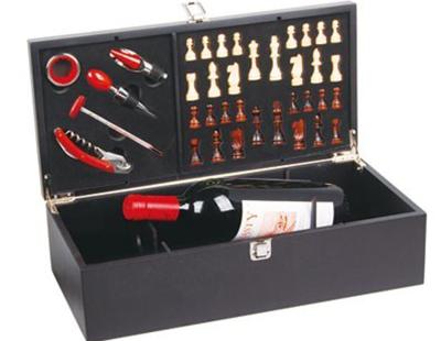 China Gift & Craft K0511-5W personalized wooden wine bottle carrier box with chess accessories for sale