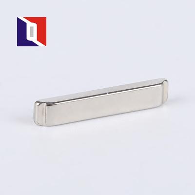 Chine Industrial Neodymium Magnet Costomized Bar Convex Step Magnet Irregular Permanent Magnet Block à vendre