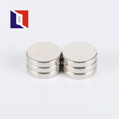 Cina Industrial Powerful Permanent Super Strong Neodymium Magnet China Ndfeb Thin Disc Magnet in vendita