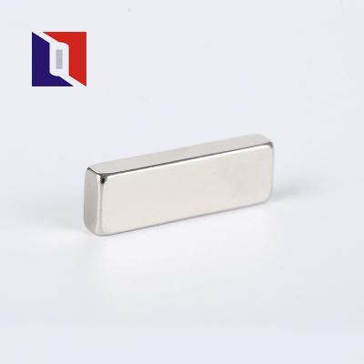 Chine High Saturation Customized Size Ningbo Bar Block Neodymium Magnet Long à vendre