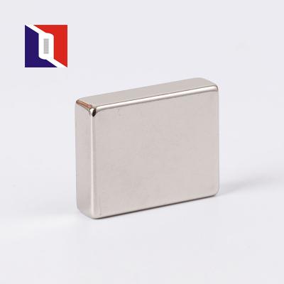 Chine China N52 Strong Magnetic Magnet Super Strong Power Neodymium Magnet Rectangular à vendre