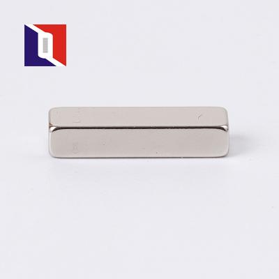 Chine Ndfeb Bar Magnet Industrial Magnet Customized Strong Neodymium Block Magnet à vendre