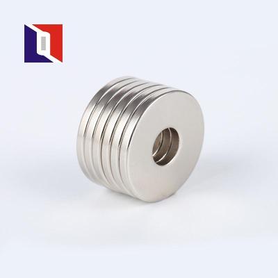 Cina Industrial Magnet Customized Large Size Strong Neodymium Rare Earth Ring Magnet in vendita