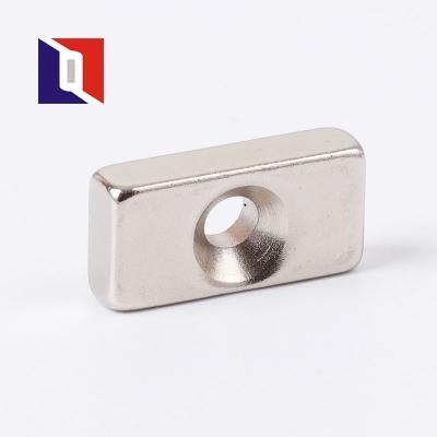 China Industrial Block Magnet N35 40x20x20 Super Strong Neodymium Milled Magnet zu verkaufen