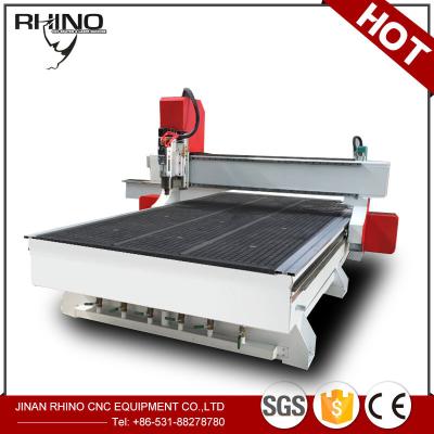 China Tipo resistente 1325 de la máquina del router del CNC del uso de la carpintería con los conductores del motor servo en venta