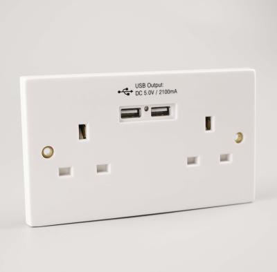 China Residential / General Purpose White UK Residential Wall Socket With USB Charging Smart Charger Outlet for sale