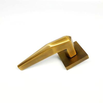 China Factory Outlet Modern Zinc Alloy Square Door Handle Modern Interior Room Door Hardware for sale