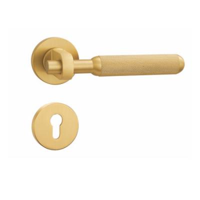 China EUROPEAN DurHawk Knurled Door Handle Lock Solid Brass Gold Plated Interior Door Handle China Lever Door Handle for sale