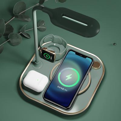 China Hot Product of Smart Watch Fast Shipping and All-in-one Cheap Fast Charging Fast Qi Wireless Charger For iPhone iWatch for sale