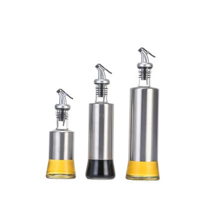 China Food China Supply Wholesale Price Glass Oil Bottle Glass Oil Bottle Household Kitchen Cylindrical Oil Bottle for sale