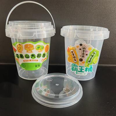 China With Handle Customize Fruit 1l Transparent Take Away Big Cups Drinks Barrel Milk Coffee Tea Bucket Mugs With Handle for sale