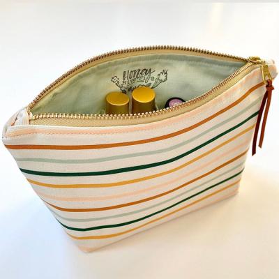 China Fashion Factory OEM/ODM Essential Oil Storage Bag Stripe Canvas Essential Oil Bottle Bag Carry Pouch for sale