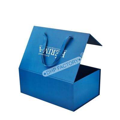 China Gloss Coating Custom Rigid Gift Box With Ribbon Handle For Clothes Packaging for sale