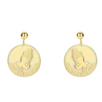 China FASHIONABLE Sterling Silver Jewelry 18K Gold Plated Huggie Earrings 925 Gold Plated Coin Portrait Elizabeth Round Card Earrings for sale