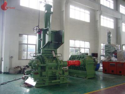 China 1500kg / h 400KW Alloy wear ring 160L Internal Mixer Machine Thin oil lubrication system for sale