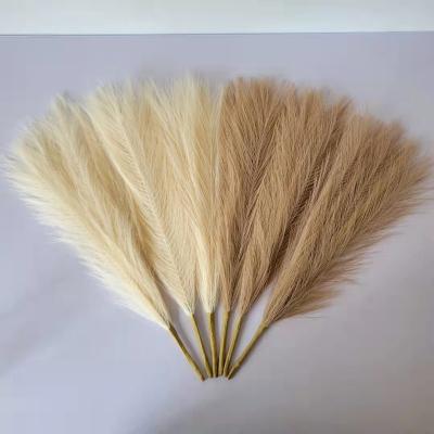 China Popular High Quality Artificial Beige Taupe Small 45cm Boho Style Amazon Plant Fake Pampas Grass Decoration for sale