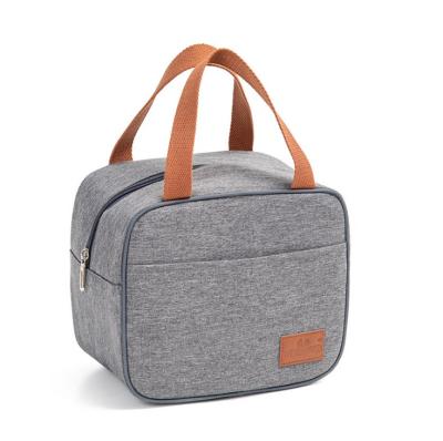 China Waterproof Factory Customized Lunch Bag High Quality Easy Travel Thermal Insulated Cooler Outdoor Tote Bag for sale