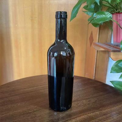 China Food Grade Free Sample Amber Glass Wine Whiskey Bottle 500ml Empty Glass Bottle for sale