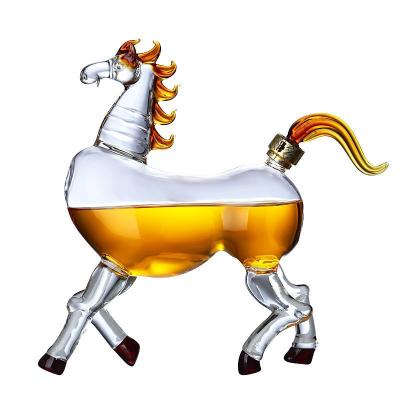 China Food Grade 500ml Animal Shaped Horse Shaped Clear Glass Wine Liquor Bottles for sale