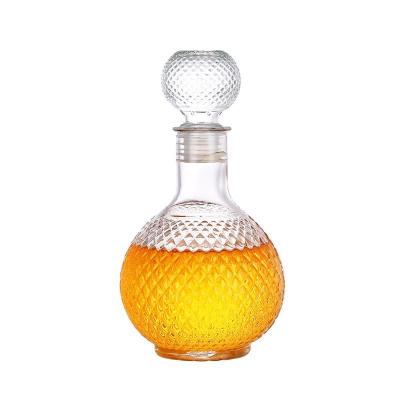 China Luxury wholesale wine 50ml glass bottle food grade mini small whiskey bottle glass for liquor with cap for sale