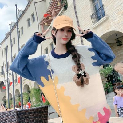 China Anti-wrinkle Bear Flocking Color Blocking Plus Size Women's Sweaters for sale