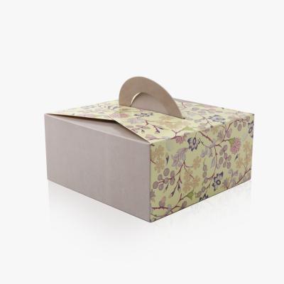 China Handmade paper cake box with handle logo cake packaging box custom box beautiful and soft kraft paper for sale