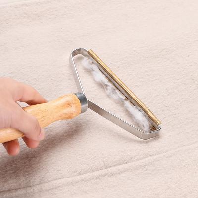 China Stored Clothes Scraper Home Double Sided Manual Coats To Remove Hair Gods Razor Cashmere Sweater Unpacking for sale