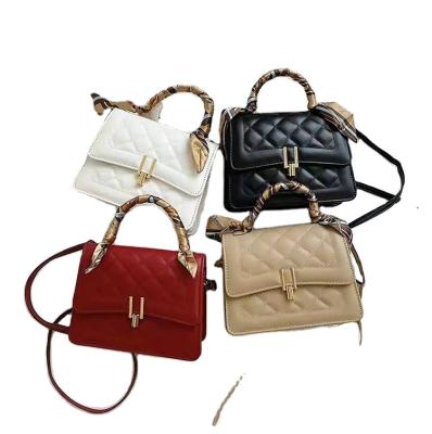 China 2021 new fashion women's fashion shoulder bag foreign style fashionable women's bag single small buckle bag for sale