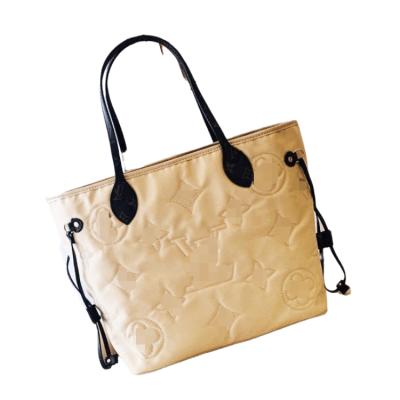 China Luxury Classic Canvas Waterproof Tote Bag For Ladies Brand Designer Style Tote Bag For Women High Quality for sale