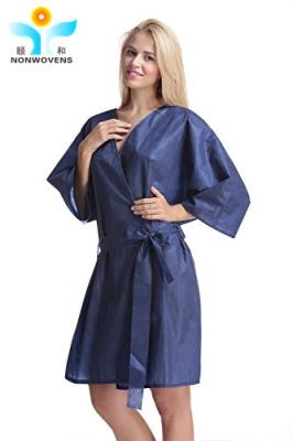 Cina abiti eliminabili del kimono di lunghezza 130cm, abito eliminabile unisex ISO13485 della stazione termale in vendita