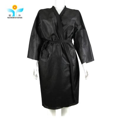 Cina il kimono eliminabile di 78g pp veste la lunghezza di 130cm per il salone di bellezza in vendita