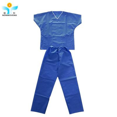 Chine tenues 20-50gsm de protection jetables pour des industries non tissées de patients à vendre