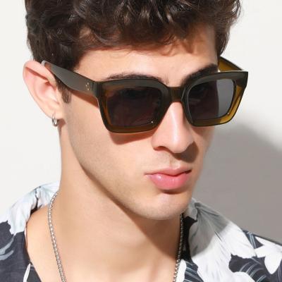 China Eyewear Trade Luxury Retro Vintage Small Frame Fitted Men Sunglasses Shade PC Material Women Sun Glasses for sale