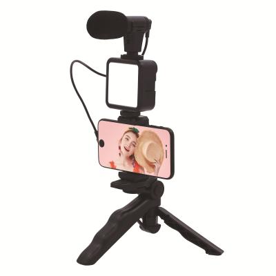 China Lightweight Mini Mobile t Kit Video Vlogging For Phone With Flexible Tripod Lights And Microphone for sale