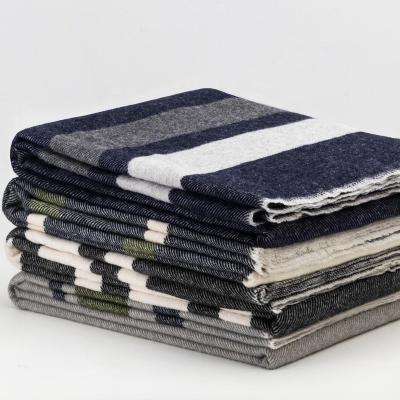 China Cheap wholesale wool blend throw new zealand wool throw blanket hometextile wool-acrylic warm wearable throw blanket for sale