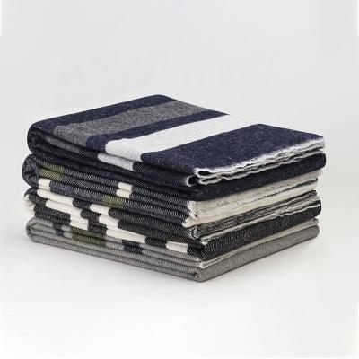 China Wholesale Classic Australian Wool Jacquard Design 100% Thick Blanket For Travel for sale