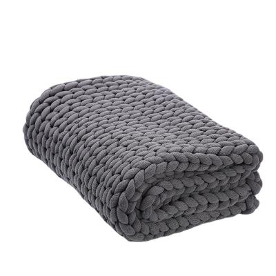 China Anti-pilling new 2022 fall/winter seamless blanket knit in solid color Nordic style polyester skin-friendly soft comfort blanket for sale