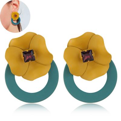 China 2021 TRENDY Fashion Vintage Alloy Flower Statement Earrings Women Trend Jewelry Earrings For Women Wholesale for sale