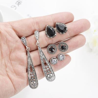 China 2020 TRENDY ladies charm fashion trend acrylic resin drop earrings rhinestone jewelry crystal stud earrings set for women for sale