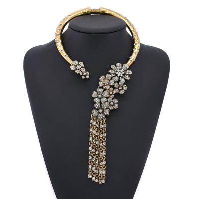 China Fashion Retro Large Tassel Statement Necklace Fashion Luxury Diamond Full Gold Crystal Rhinestone Flower Jewelry Necklaces Women for sale