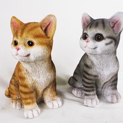 China Custom Cute Europe Cat Figurines Resin Figurines Animal Crafts for sale