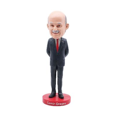 China America customize resin bobblehead 3D statues football figure resin toy shake head to supply items for sale