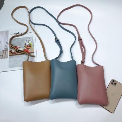 China 2022 Cross - Body Sling Bag OEM PU Leather Custom Waterproof Women Cross - Body Single Shoulder Phone Purse for sale