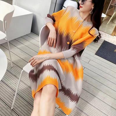 China Viable Korean Supplier One Size Fits All Vestidos Oversized Loose Casual Dress Pleated Button Up Dress Party Wear Yellow Indian for sale